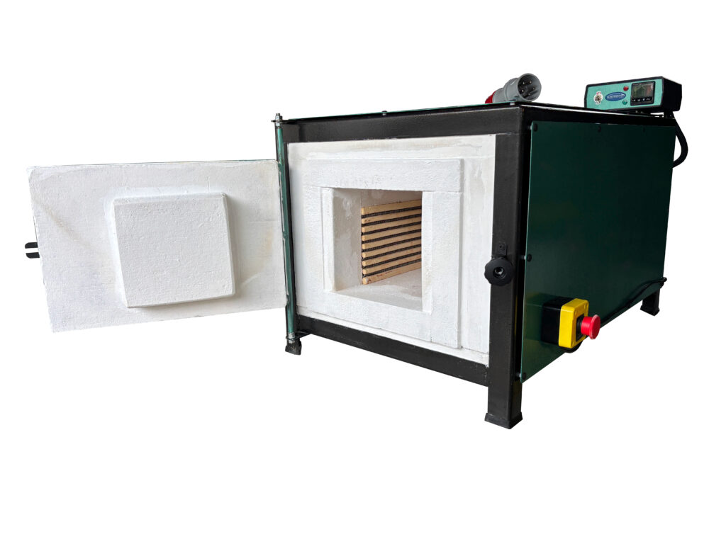 Piec MS-60 z programatorem komora 200 x 200 x 600 mm